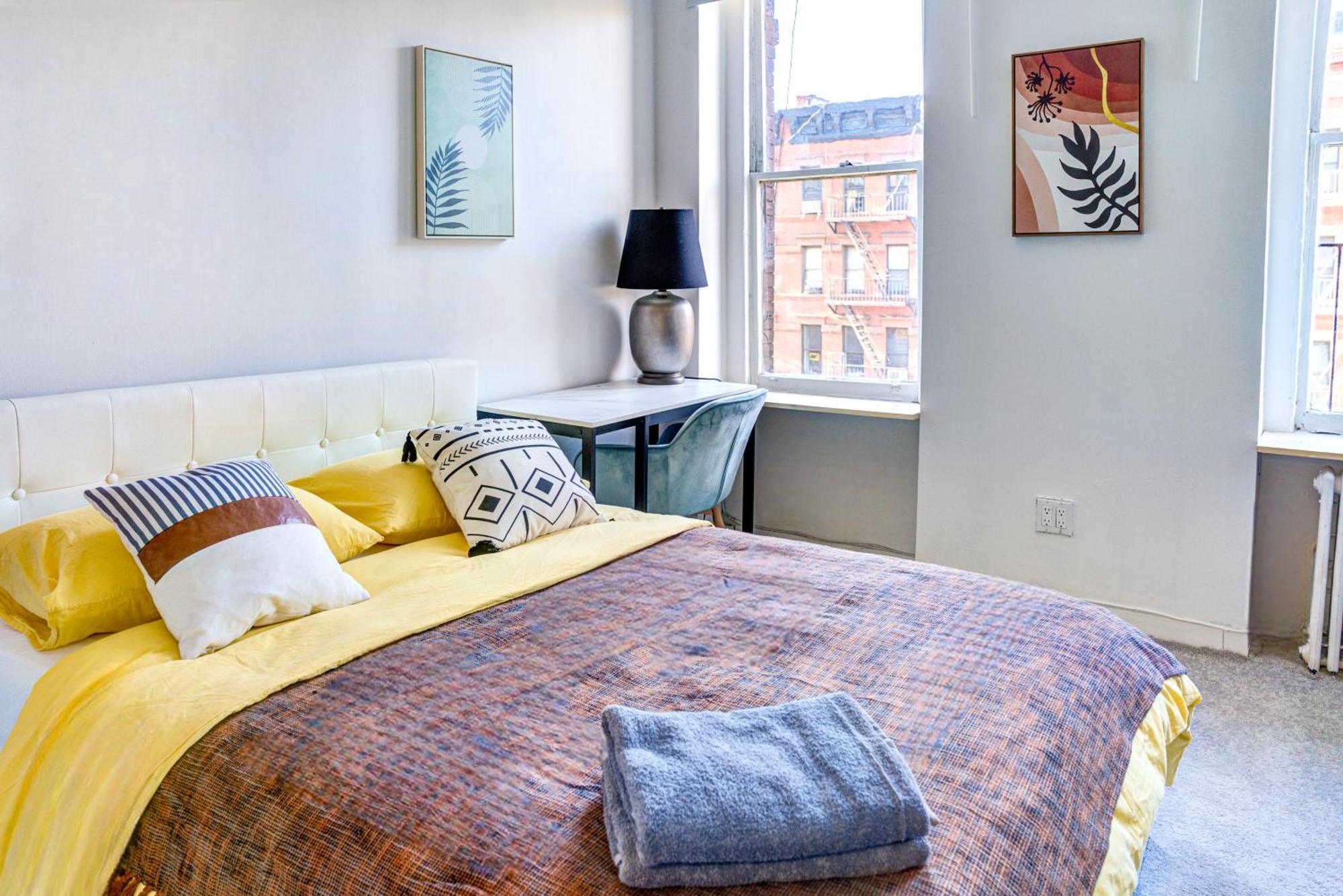 3 Bedroom Gorgeous Suit In Hells Kitchen New York Exterior foto